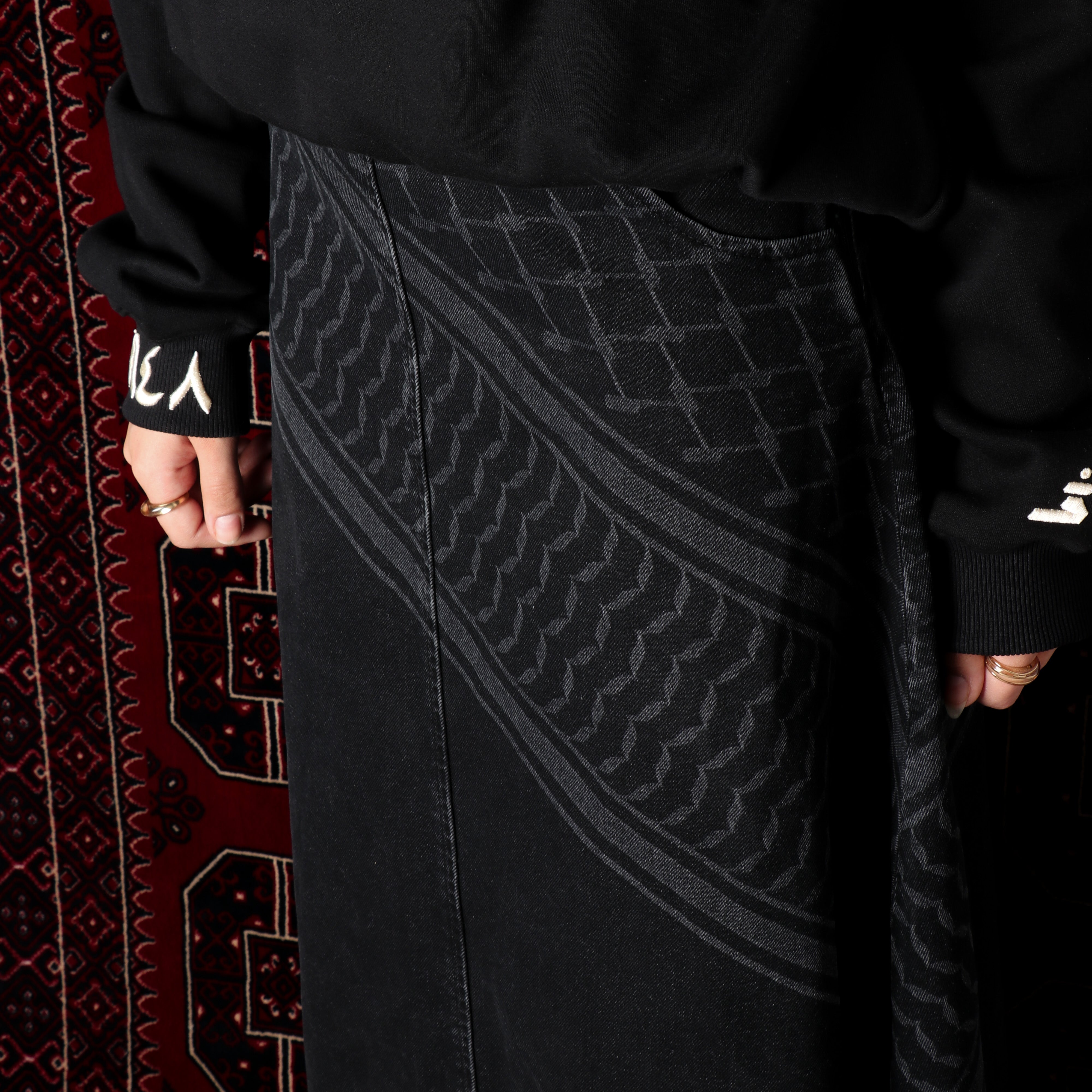 Kuffiyah Engraved Denim Skirt