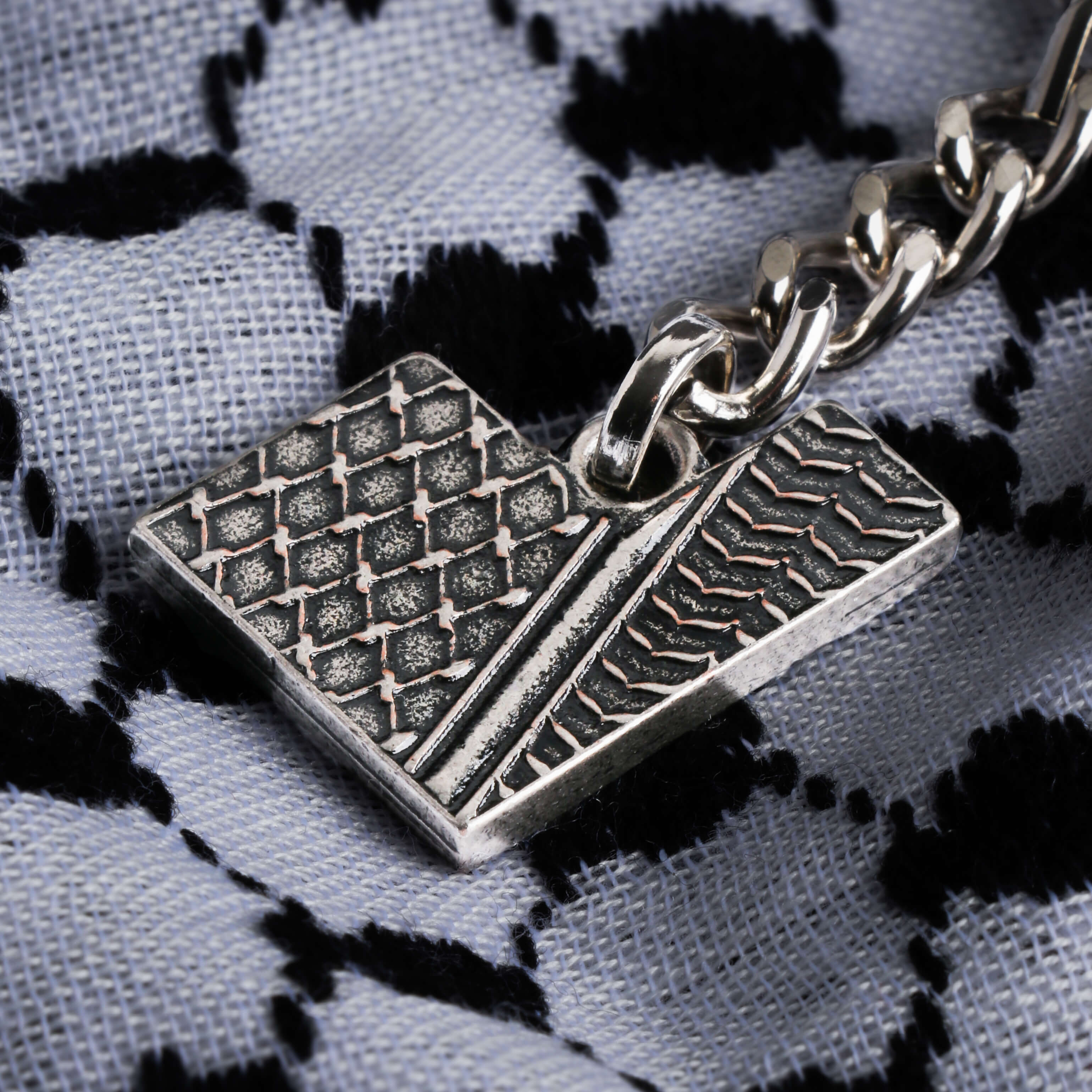 Kuffiyah Engraved Palestine Keychain