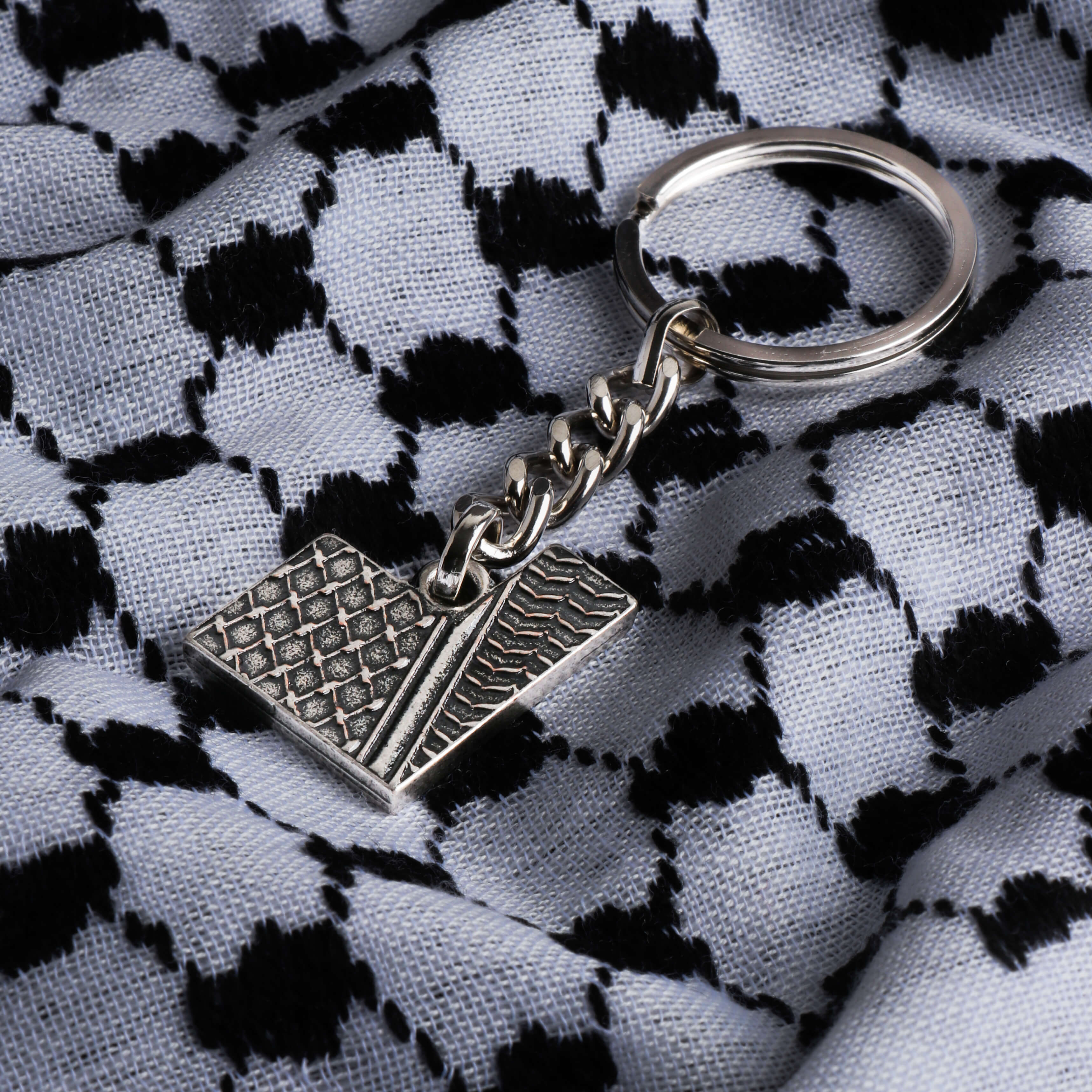 Kuffiyah Engraved Palestine Keychain